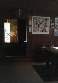 20080322囲炉裏と奥の灯篭.jpg